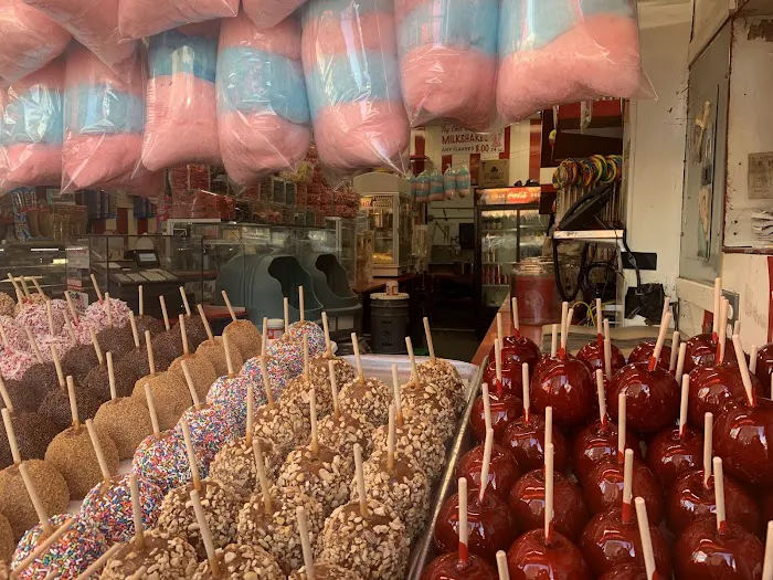 Williams Candy Shop Picture 1