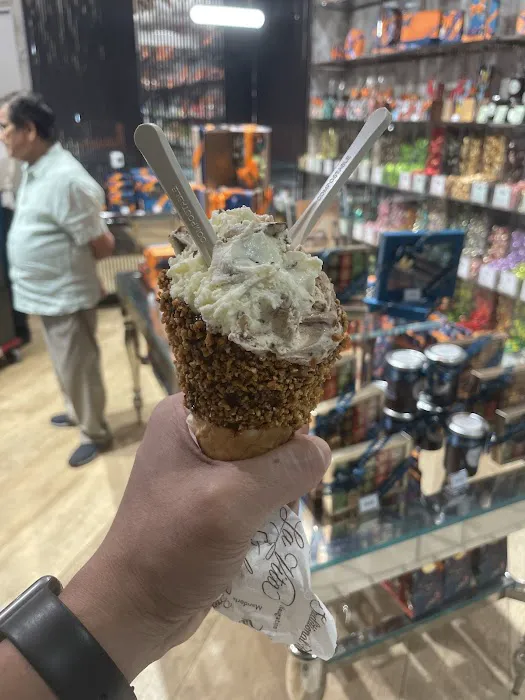 Venchi Chocolate & Gelato Short Hills Picture 3