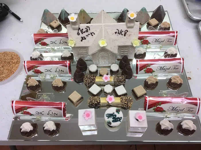 THE CHOCOLATE HOUSE Picture 1