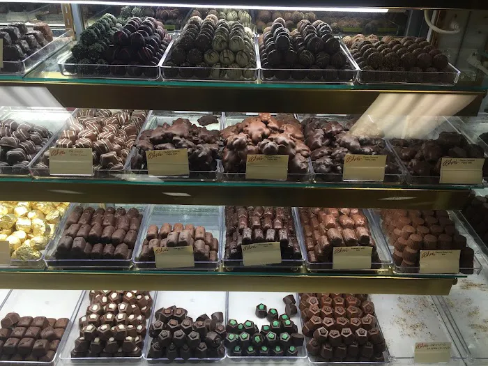 J & L Candies Picture 8