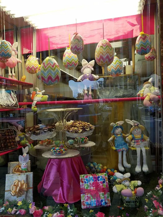 Lee Sims Chocolates Picture 1