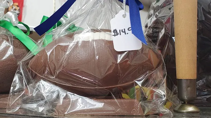 Lee Sims Chocolates Picture 8