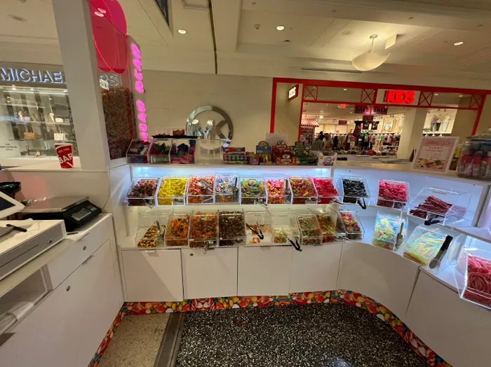 Sugar Bear Candy Store - Best Candy Store in Kings Plaza NY Picture 5