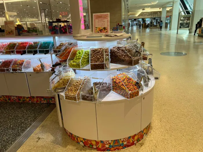 Sugar Bear Candy Store - Best Candy Store in Kings Plaza NY Picture 6
