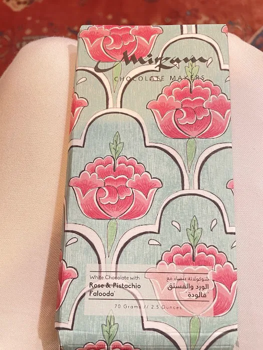 TweedleTee's Candies & Curiosities Picture 8