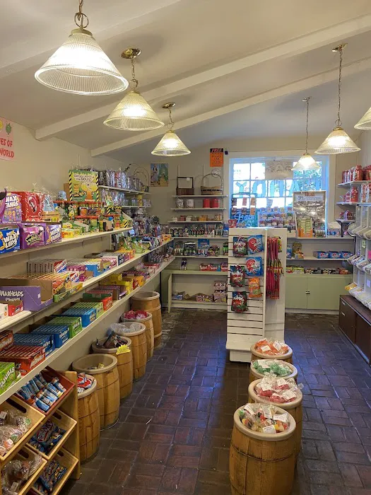 Skip's Candy Corner Picture 1