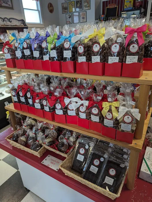 Tracey's Candy Shoppe Picture 5