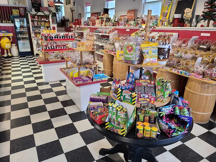 Tracey's Candy Shoppe Picture 3