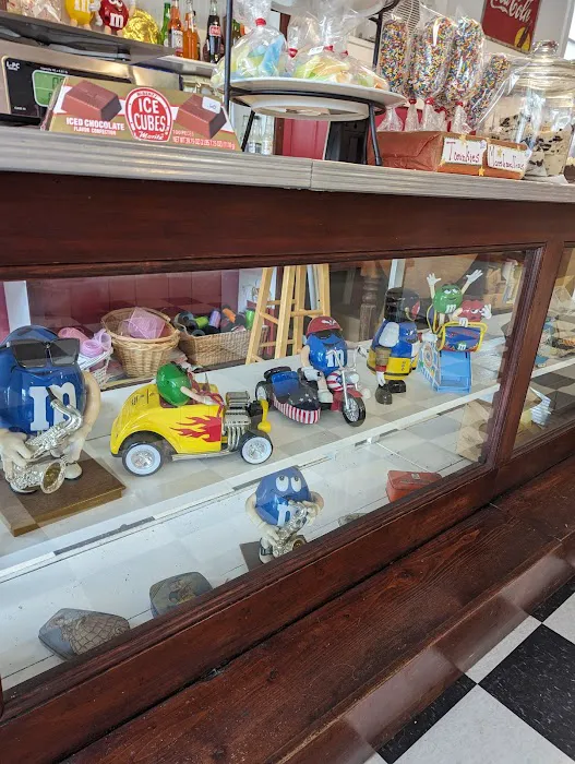 Tracey's Candy Shoppe Picture 9