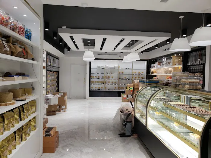 Viennese Classic Confections Picture 8