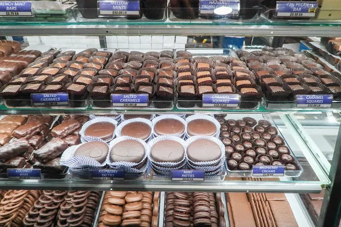 Li-Lac Chocolates (Bleecker St.) Picture 4