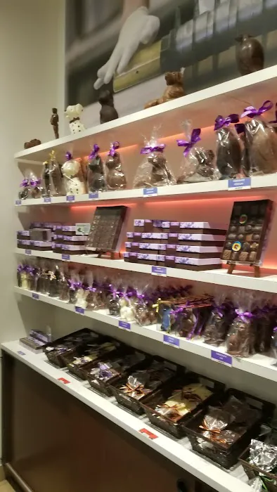 Li-Lac Chocolates (Bleecker St.) Picture 8
