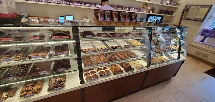 Li-Lac Chocolates (Bleecker St.) Picture 7