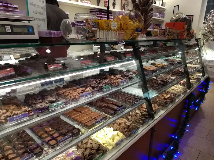 Li-Lac Chocolates (Bleecker St.) Picture 10