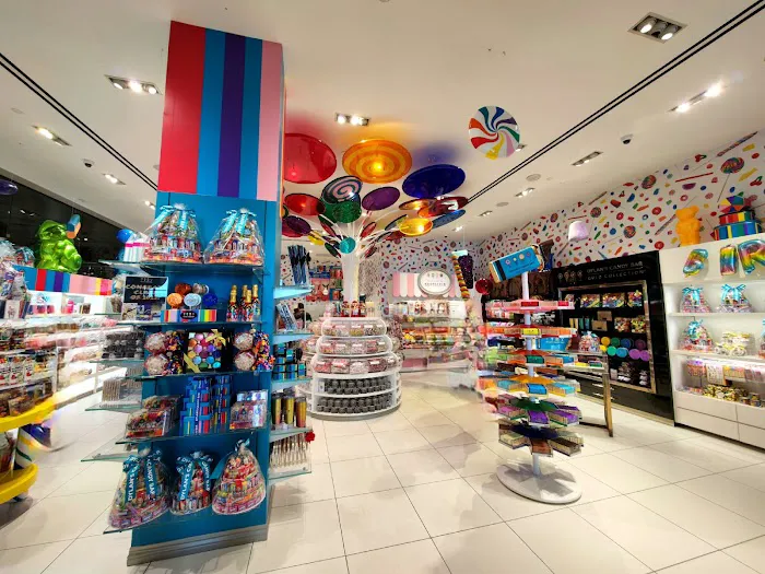 Dylan's Candy Bar Picture 5