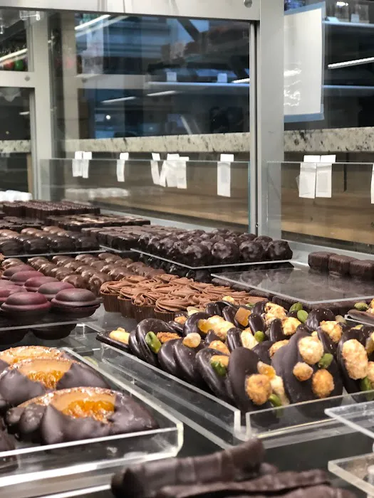 Chocolat Michel Cluizel, Store & Chocolate Tours Picture 1