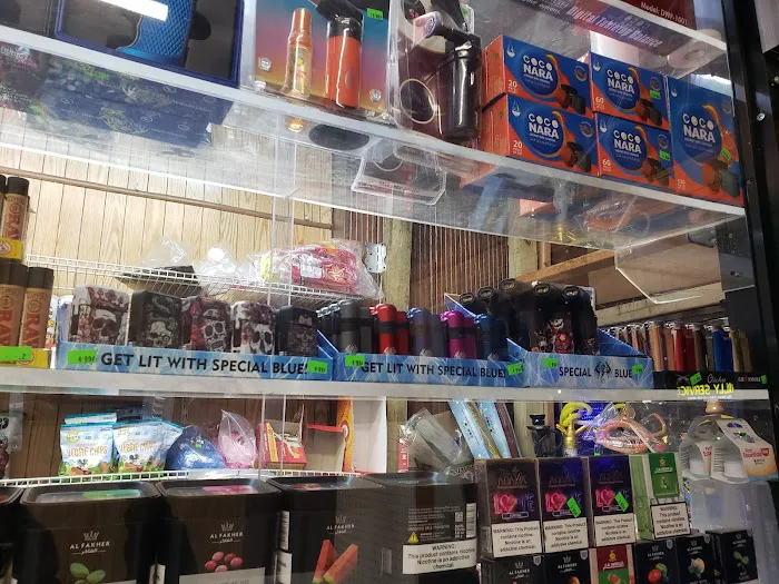 Board Quick Mart Picture 4
