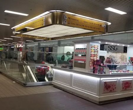 Woops! Macarons & Gifts (Port Authority NYC)