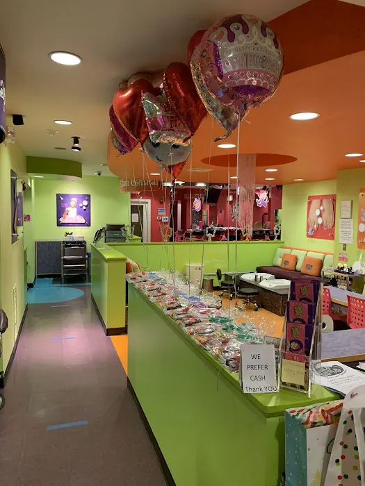ridgewood sweet shop Picture 1