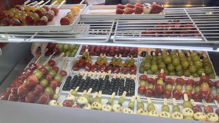 Chan Bai Mei fruit candy Picture 2
