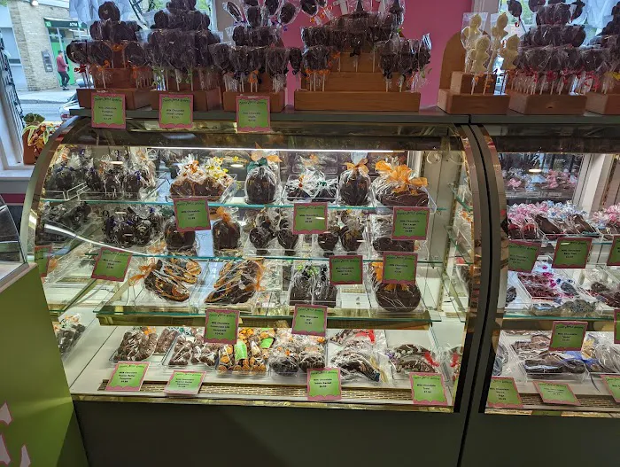 Candy Apple Shoppe Picture 4