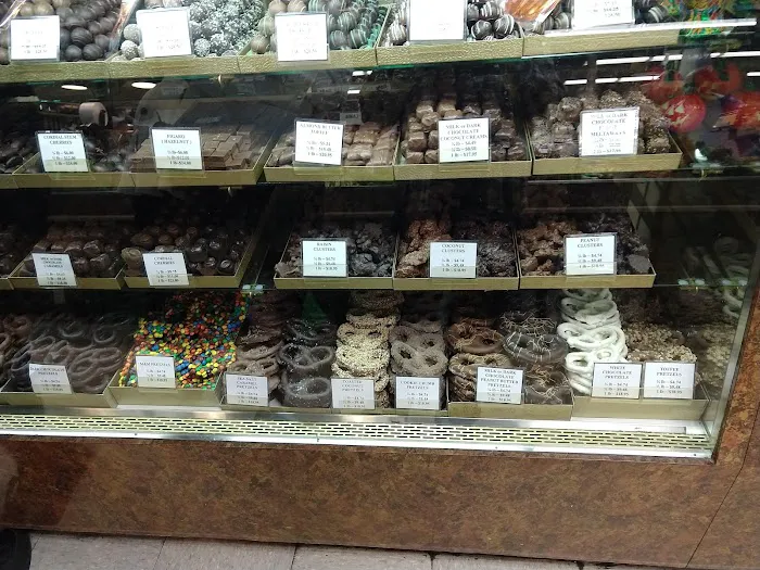 Nancy's Candy Corner Picture 3