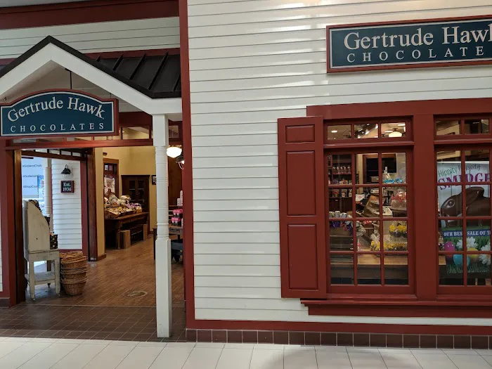 Gertrude Hawk Picture 3