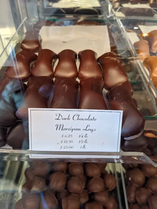 Commodore Chocolatier Picture 9