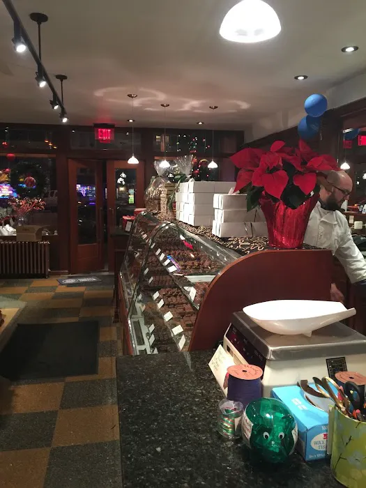 Commodore Chocolatier Picture 10