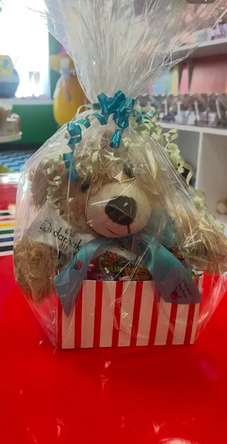 IGWTA HOUSE Candy Shoppe Picture 1