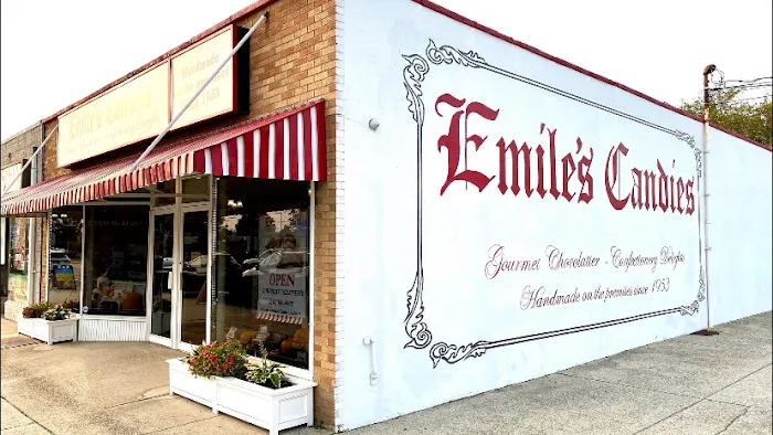 Emile's Candies Picture 3