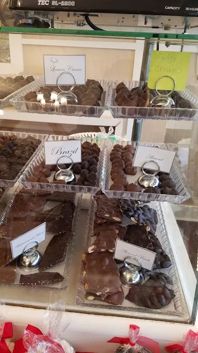 Emile's Candies Picture 9