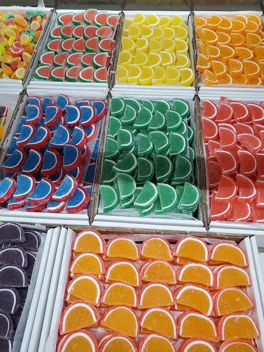 Smith's Candies Root's Market Picture 3