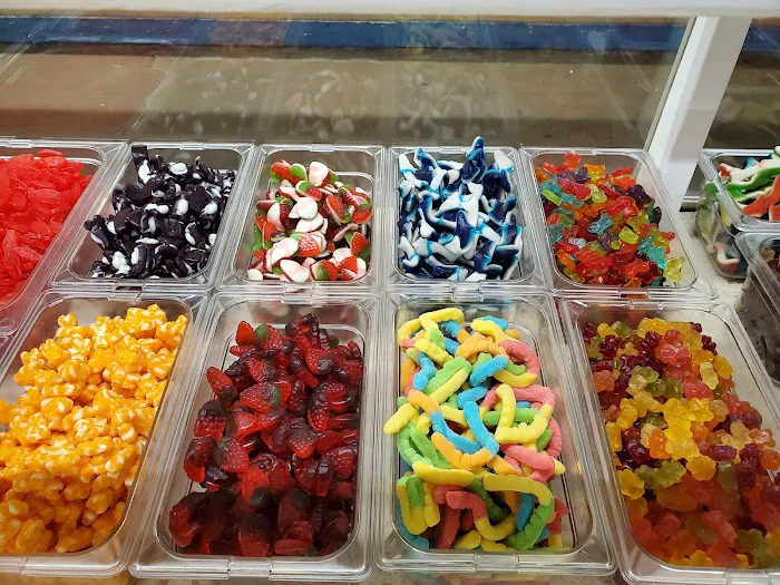 Smith's Candies Root's Market Picture 2