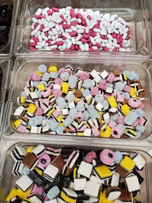 Smith's Candies Root's Market Picture 4
