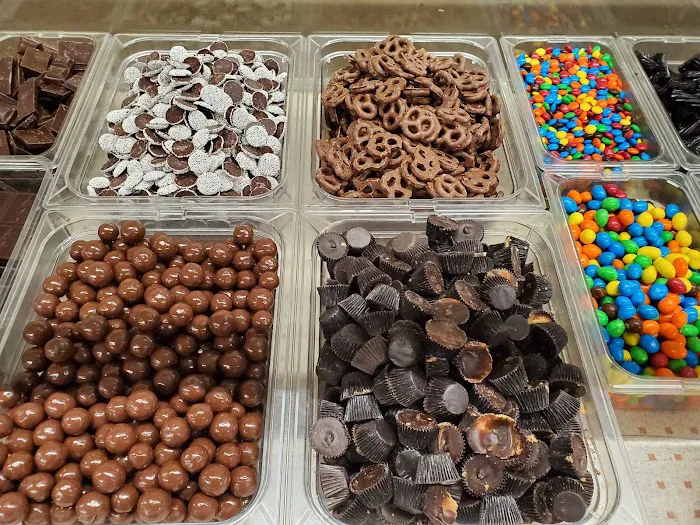 Smith's Candies Root's Market Picture 7