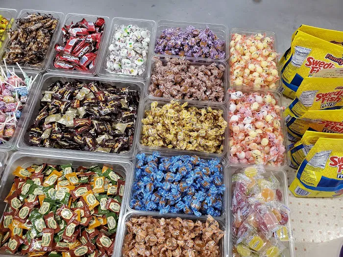 Smith's Candies Root's Market Picture 9
