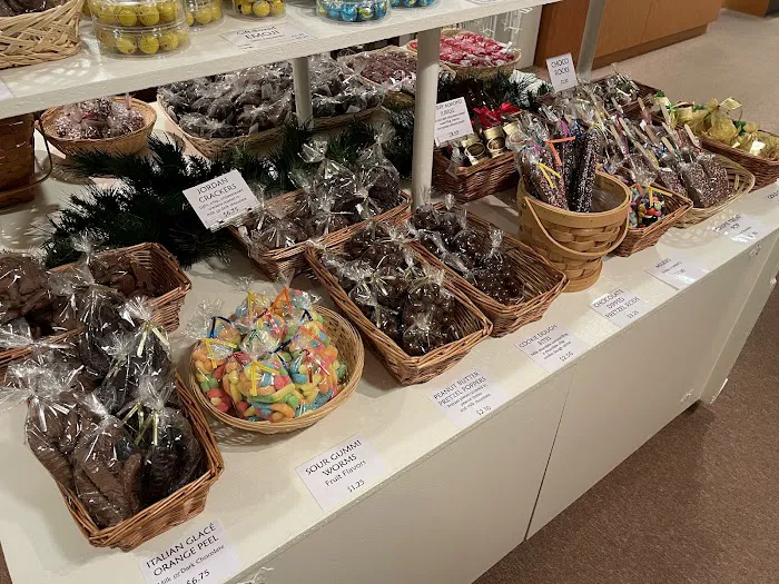 Spence Candies Picture 10