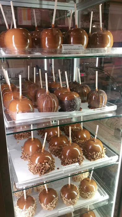 Kilwins Ice Cream - Chocolate - Fudge Picture 3