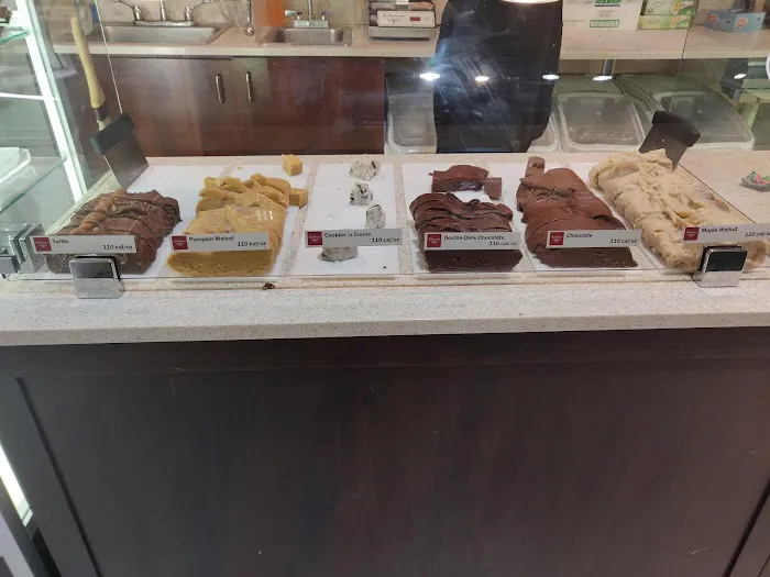 Kilwins Ice Cream - Chocolate - Fudge Picture 7