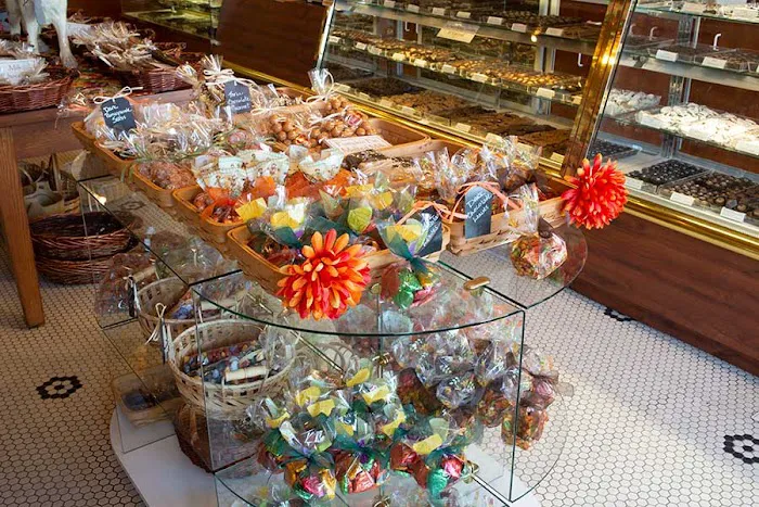 Vasilow's Confectionery Inc Picture 9
