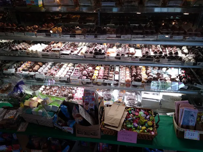 Litchfield Candy Company Picture 1