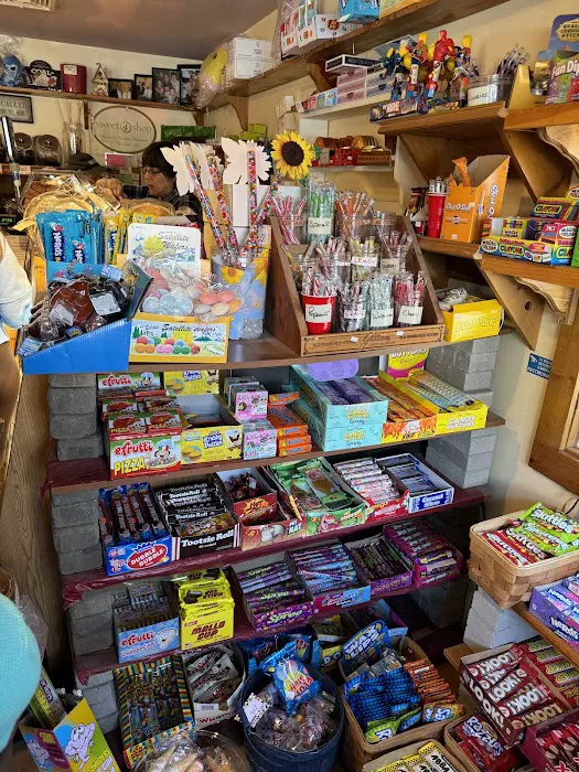 Litchfield Candy Company Picture 7