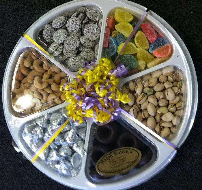 Ralph Rotten's Candy & Nut Shoppe Picture 5