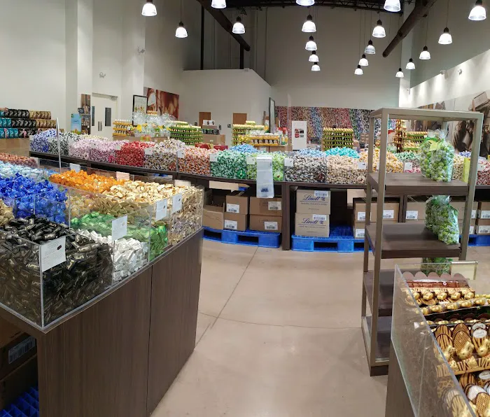 Lindt Chocolate Shop Picture 3