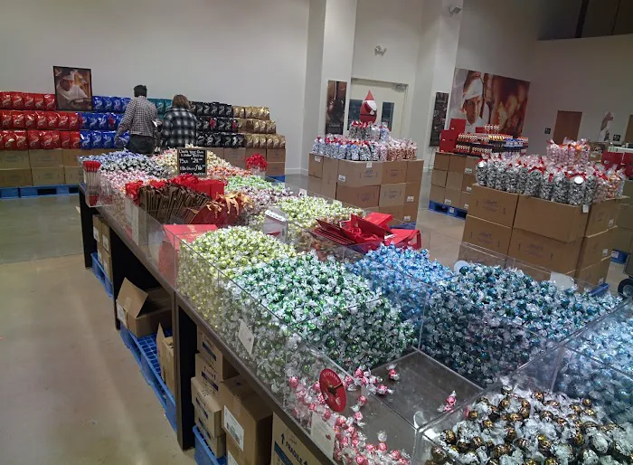 Lindt Chocolate Shop Picture 7