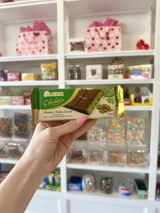 The Nutmeg Sweet Shoppe Picture 2