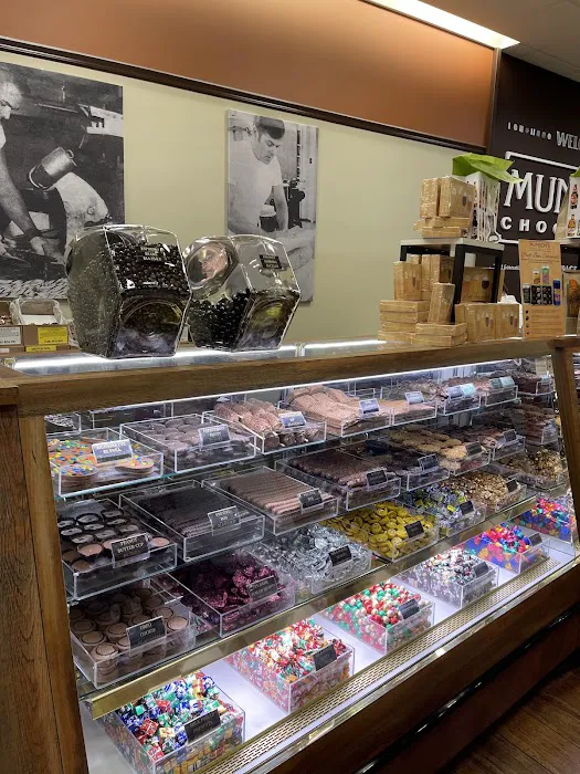 Munson's Chocolates Picture 10