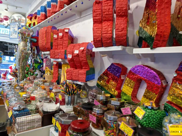 Robin's Candy Shop Picture 9