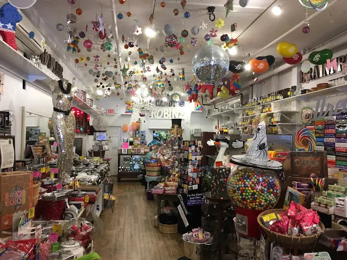Robin's Candy Shop Picture 8